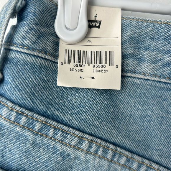 Levi’s Denim Shorts - Picture 6 of 8